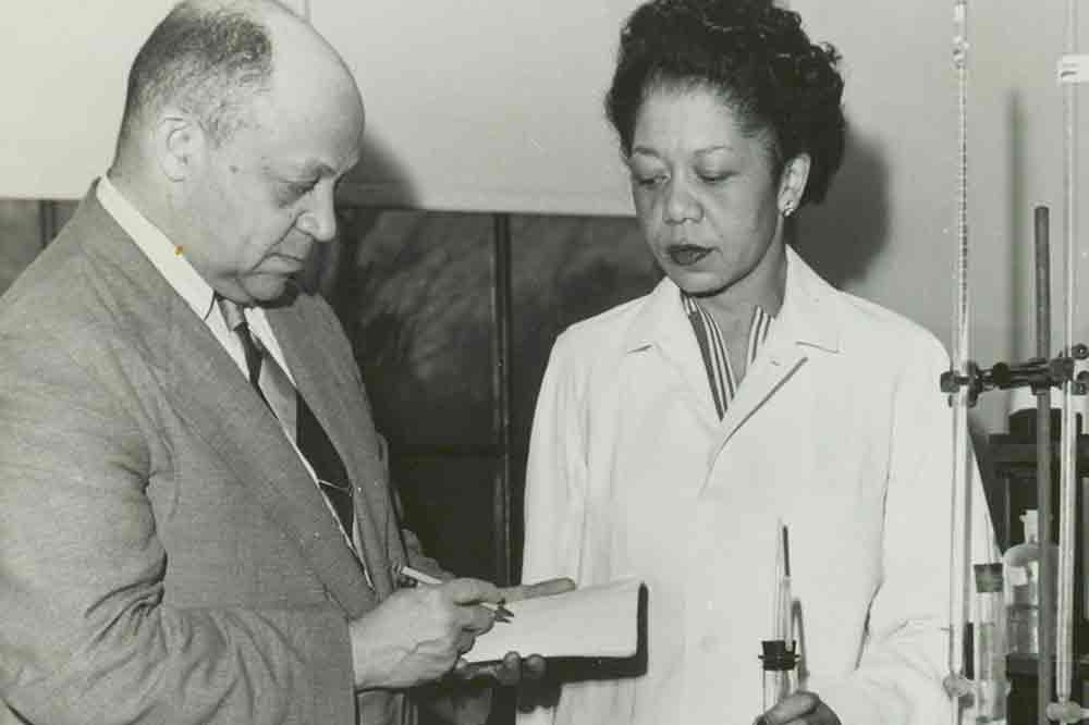 Dr. Harriet Williams, shown with Dean of Admissions and Registrar William Daniels in the 1950s, was the head of the Del State Department of Chemistry for 42 years and a faculty member for 50 years. She was also an alumnus of the State College for Colored Students, '34.